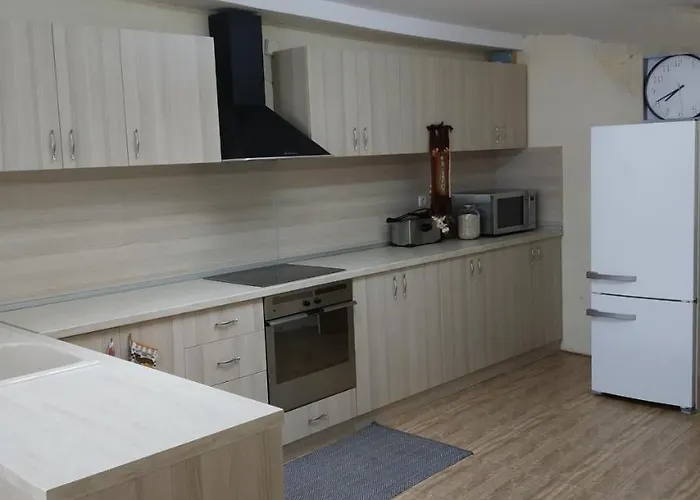 за гости върбани